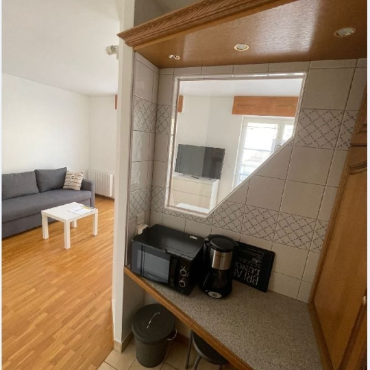  Annonces LEVALLOIS : Apartment | CHARENTON-LE-PONT (94220) | 27 m2 | 1 050 € 