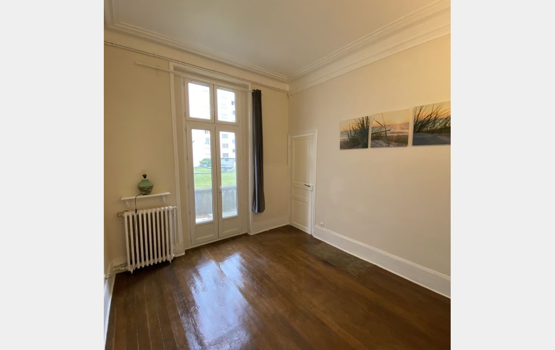 Annonces LEVALLOIS : Appartement | CHARENTON-LE-PONT (94220) | 30 m2 | 1 150 € 