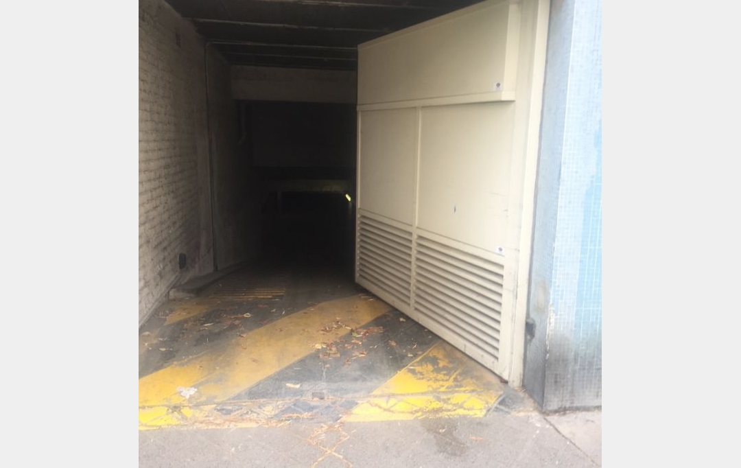 Annonces LEVALLOIS : Garage / Parking | PARIS (75015) | 0 m2 | 120 € 