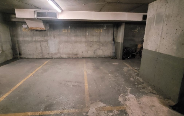  Annonces LEVALLOIS Garage / Parking | PARIS (75016) | 17 m2 | 60 000 € 